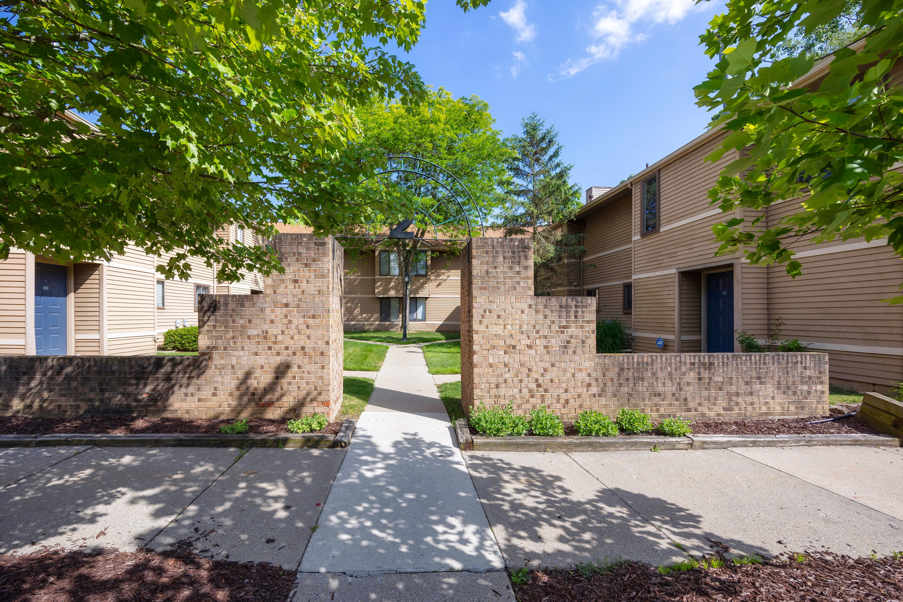 200 Briarcrest # 123 - 1