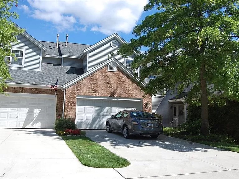 4326 Hillside - 1