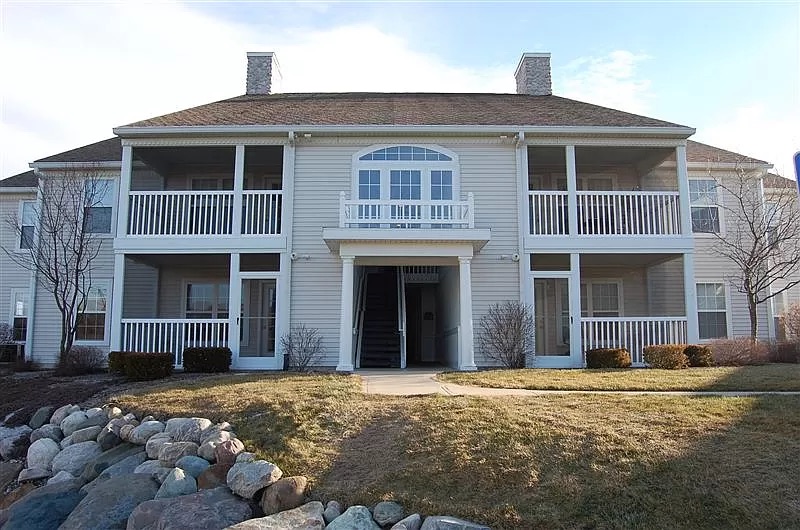 1073 Joyce Ln - 1