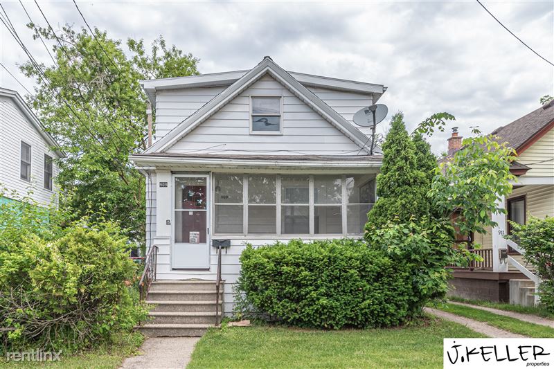909 Woodlawn Avenue - 1