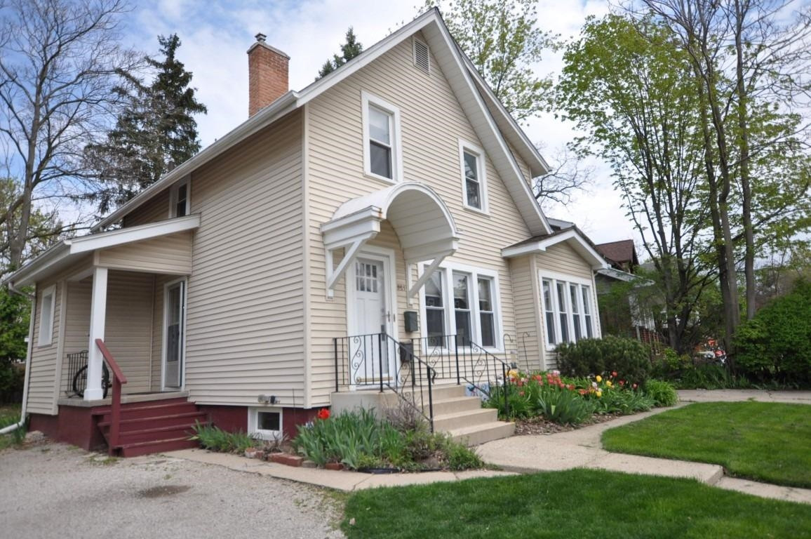 921 Sylvan Avenue - 1