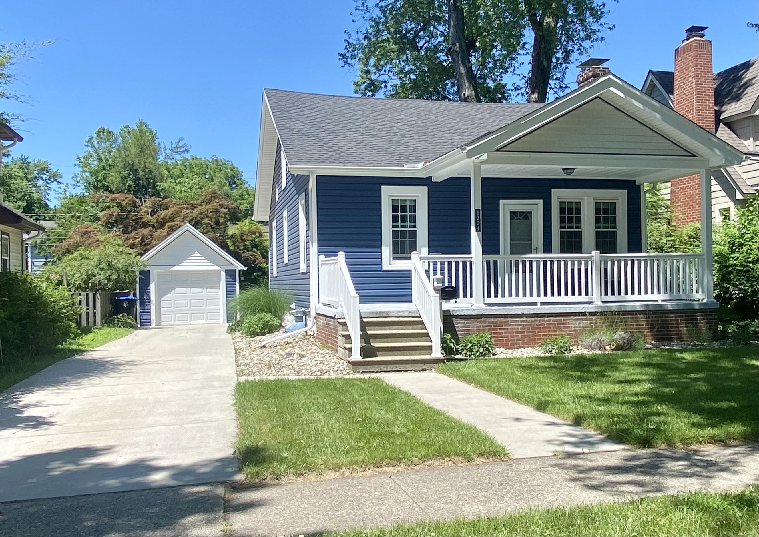 1204 Pearl Street - 1