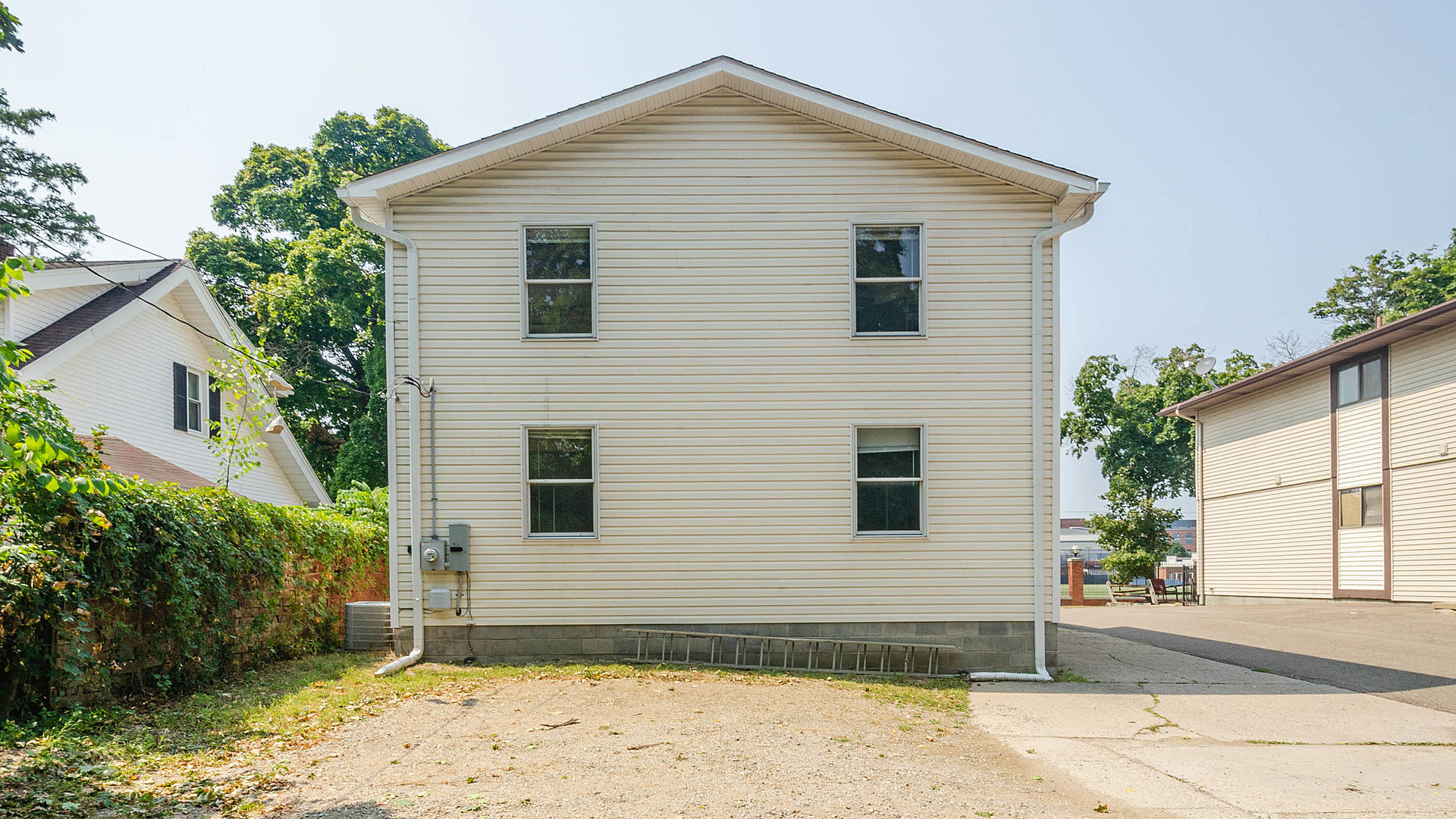 Property thumbnail image
