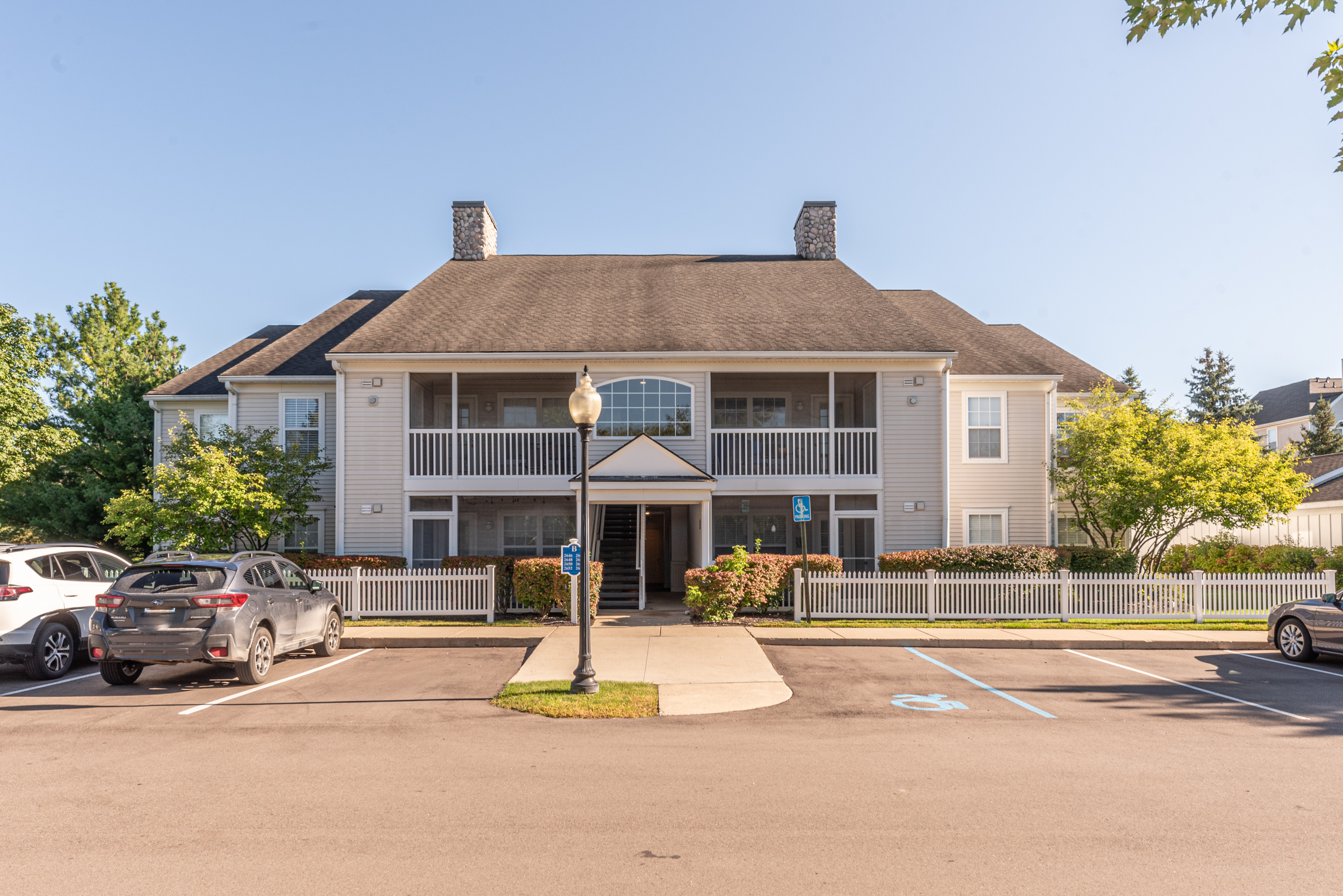2646 S. Knightsbridge - 1