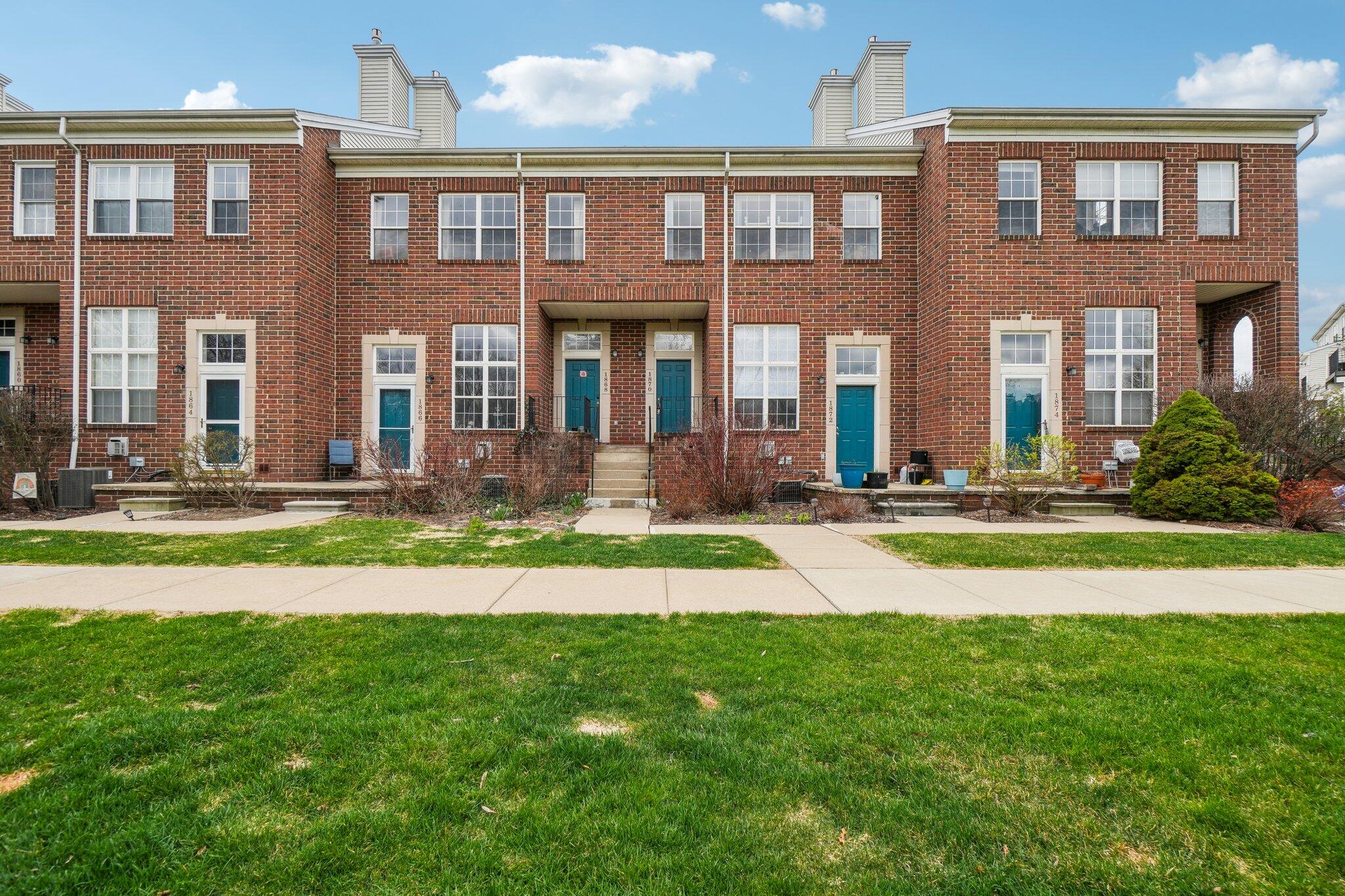 1870 Lindsay Lane - 1