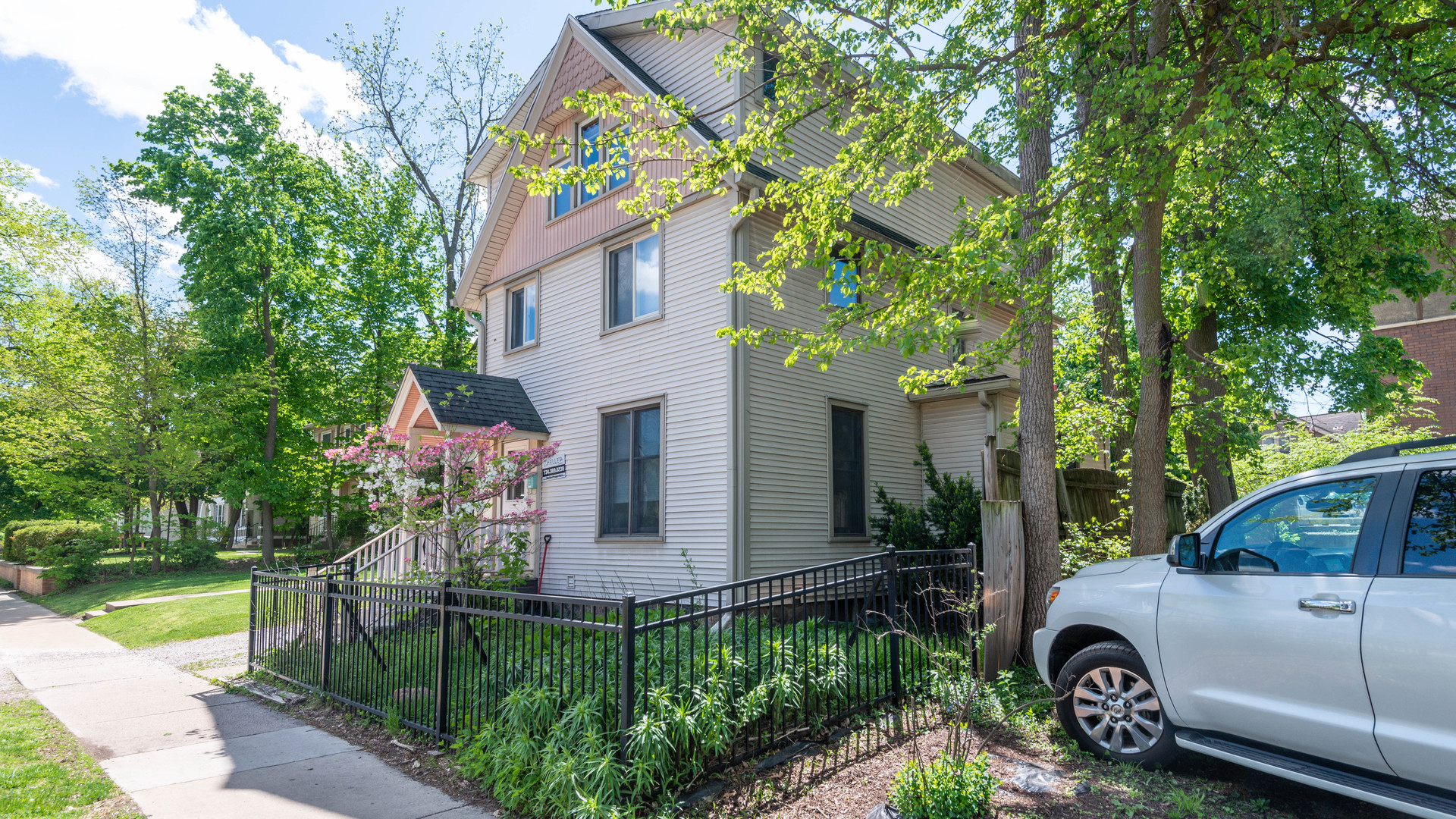 Property thumbnail image