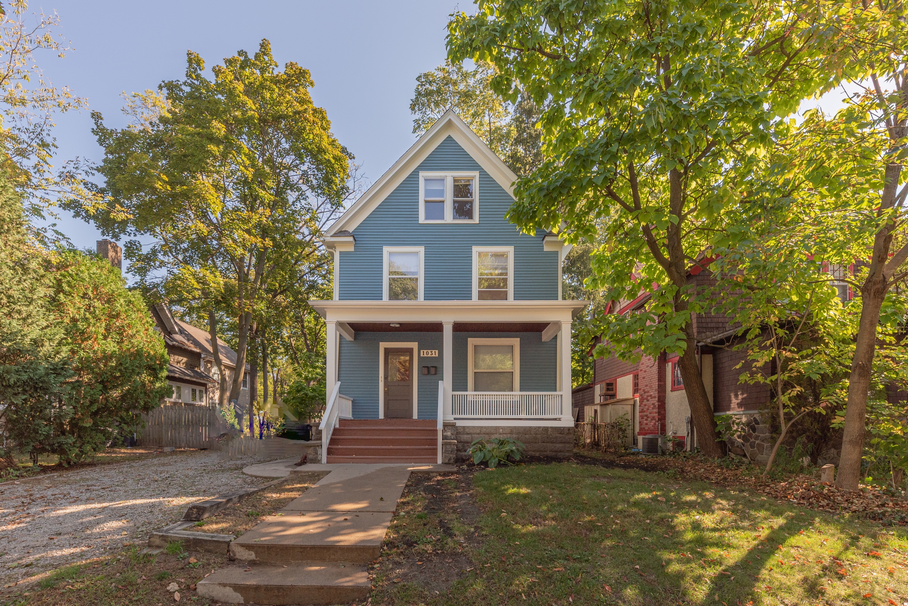 1031 South Forest Avenue