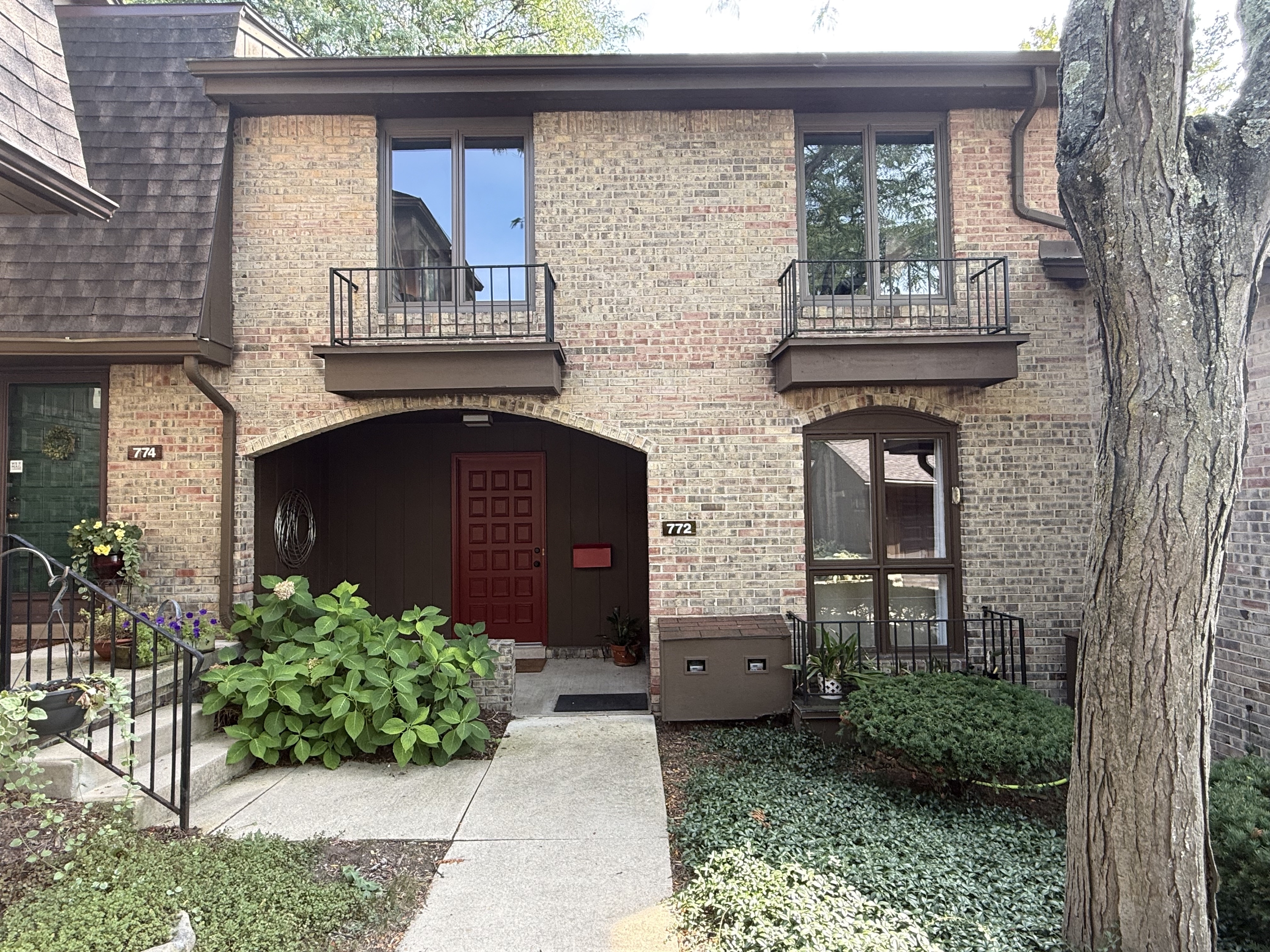 772 Greenhills Drive - 1